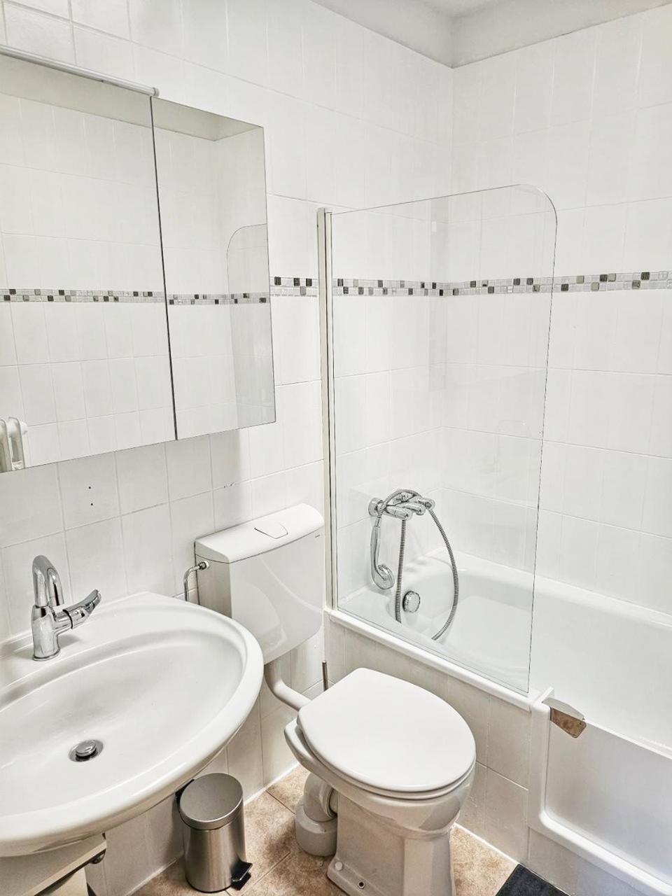 3 Zimmer Apartment Mit Balkon Wuppertal Exteriör bild